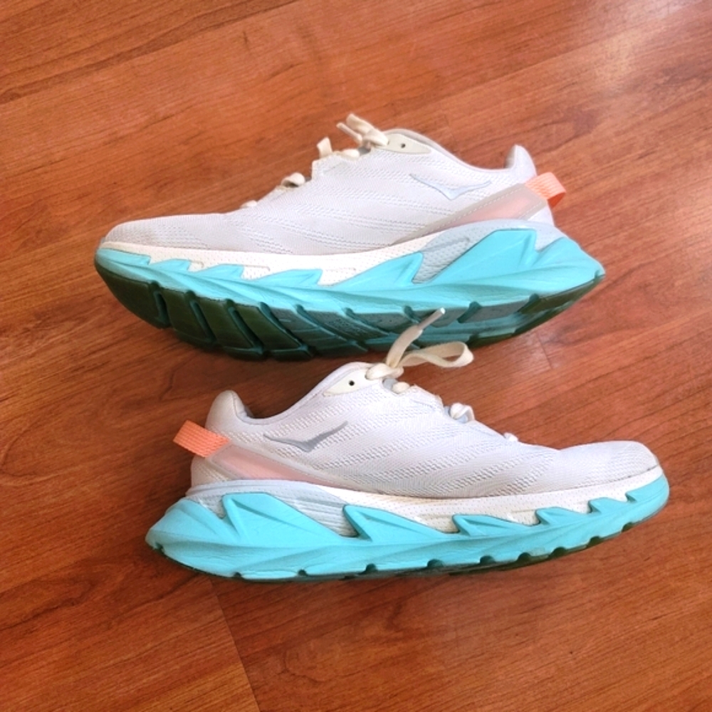 Hoka Elevon 2 Eggnog/ Eggshell blue sz 8 Womens